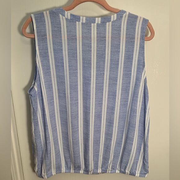 West Kei EUC blue/white striped v-neck tank top with elastic bottom Size XXL - Picture 5 of 5